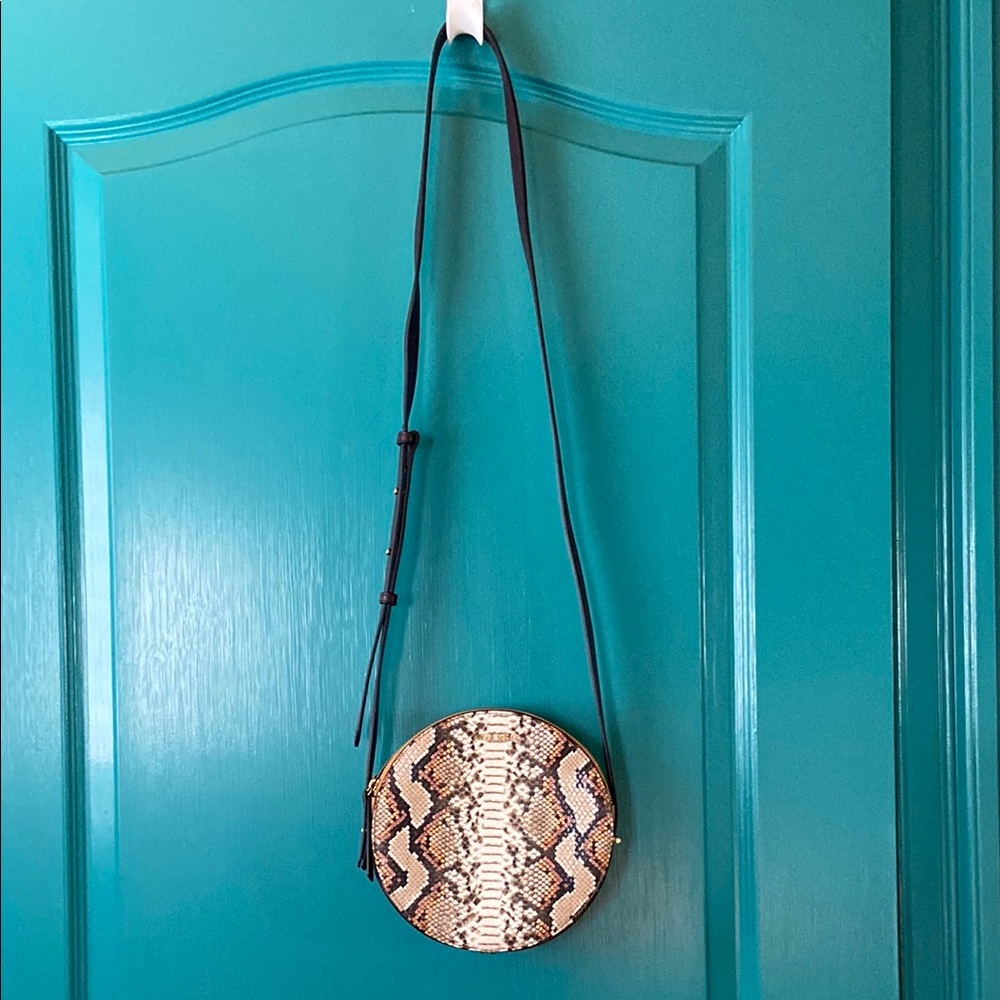 NINE WEST FAUX SNAKESKIN CIRCLEBAG NWOT